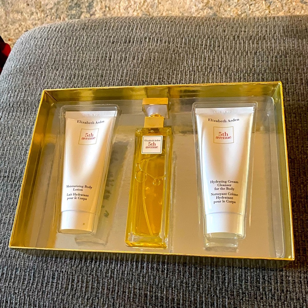 Elizabeth Arden set
